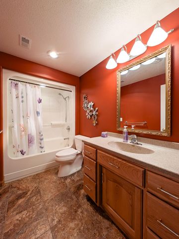 106 50th Avenue E, West Fargo, ND 58078