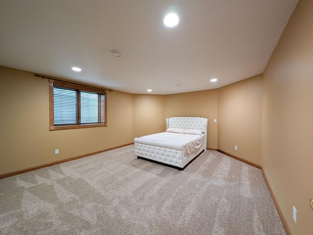 106 50th Avenue E, West Fargo, ND 58078