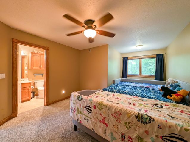 106 50th Avenue E, West Fargo, ND 58078