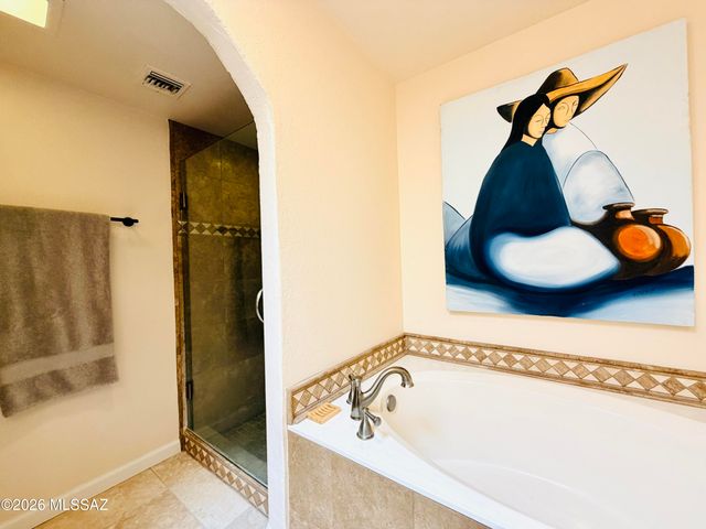 1216 E Camino Diestro, Oro Valley, AZ 85704
