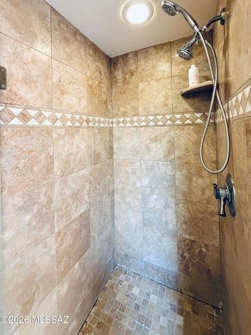 1216 E Camino Diestro, Oro Valley, AZ 85704