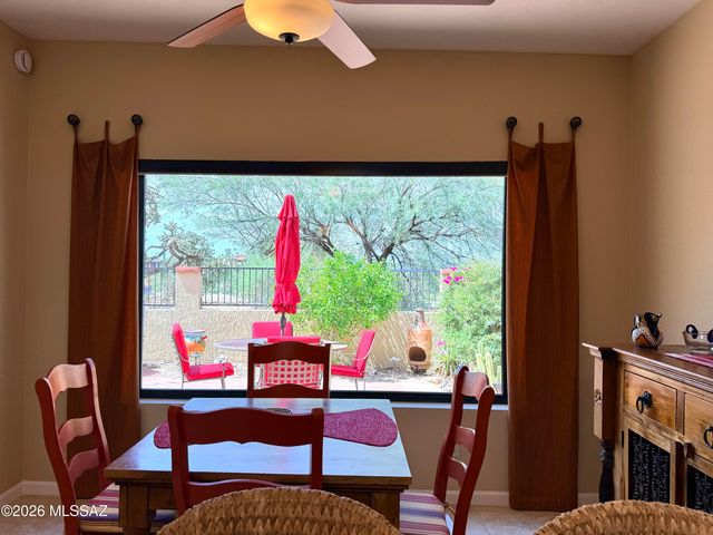 1216 E Camino Diestro, Oro Valley, AZ 85704