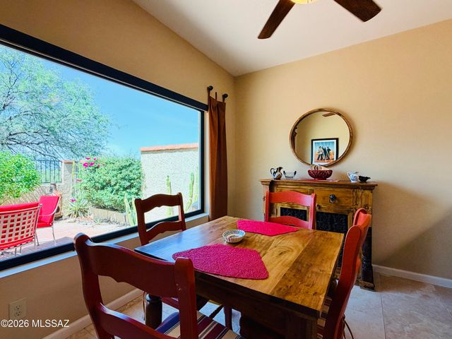 1216 E Camino Diestro, Oro Valley, AZ 85704