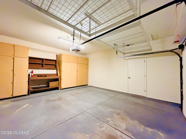 1216 E Camino Diestro, Oro Valley, AZ 85704