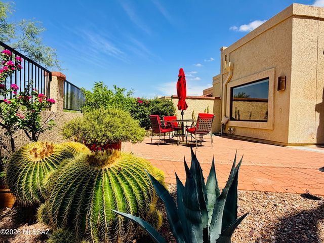 1216 E Camino Diestro, Oro Valley, AZ 85704