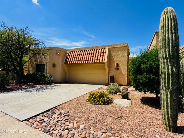 1216 E Camino Diestro, Oro Valley, AZ 85704