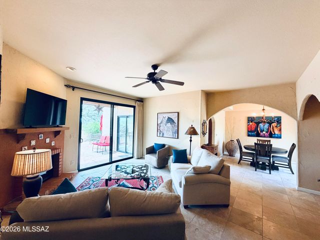 1216 E Camino Diestro, Oro Valley, AZ 85704