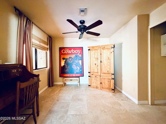 1216 E Camino Diestro, Oro Valley, AZ 85704