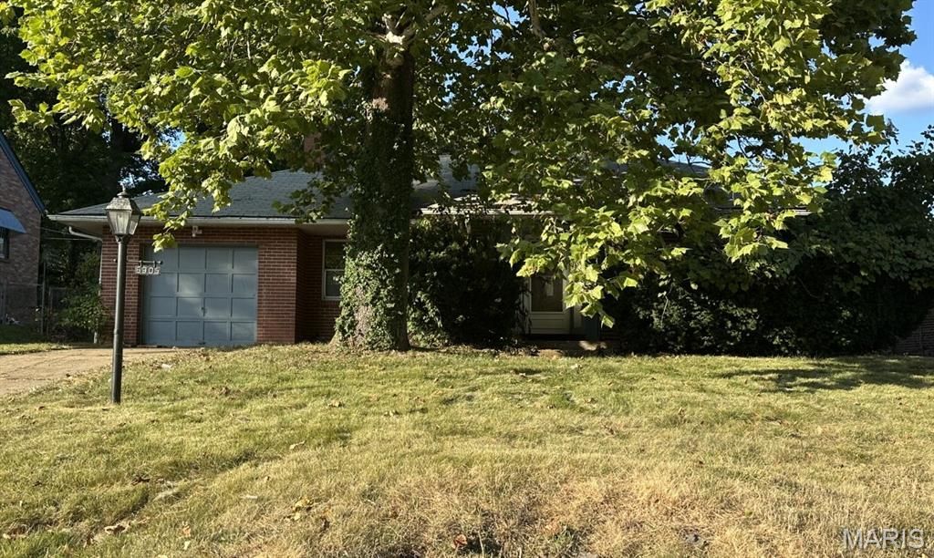 6905 Alberici Avenue, St Louis, MO 63121