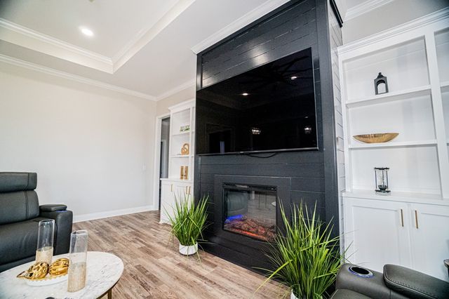 1960 E 134, Headland, AL 36345