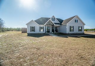 1960 E 134, Headland, AL 36345