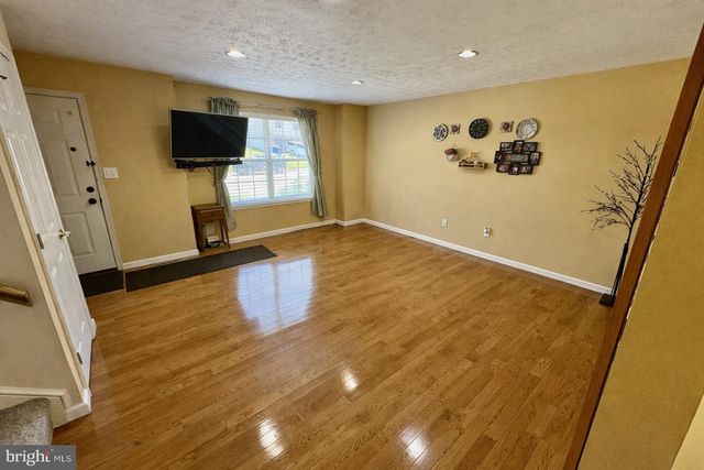 485 CROSSING WAY, Manchester, PA 17345
