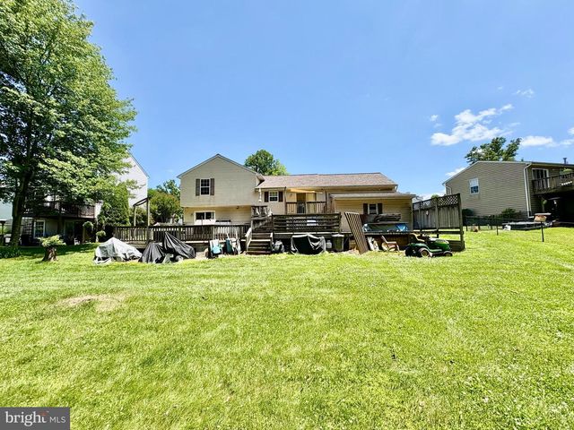 485 CROSSING WAY, Manchester, PA 17345