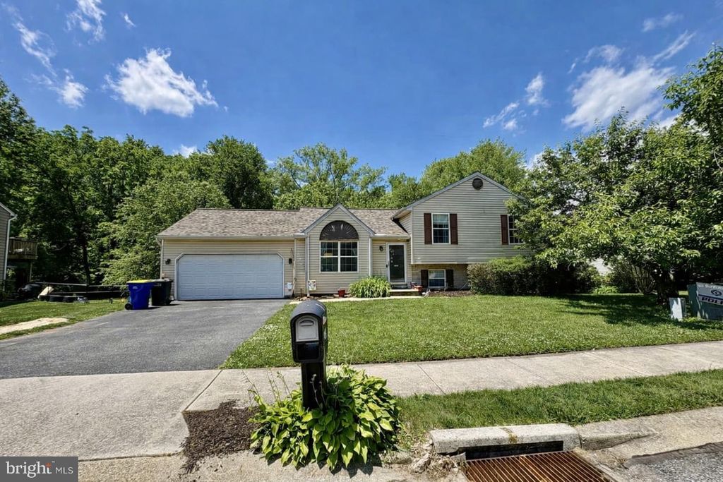 485 CROSSING WAY, Manchester, PA 17345