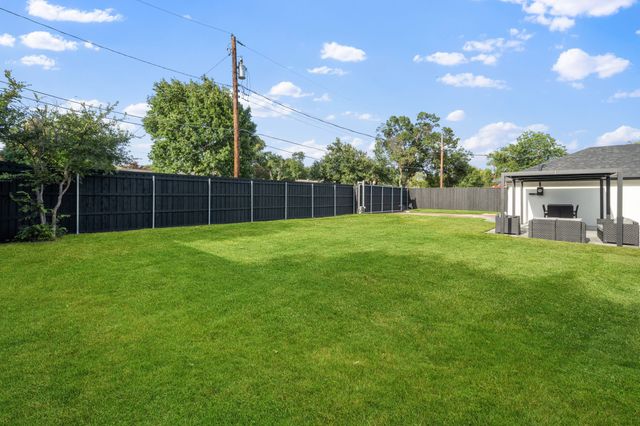 12042 Shirestone Lane, Dallas, TX 75244