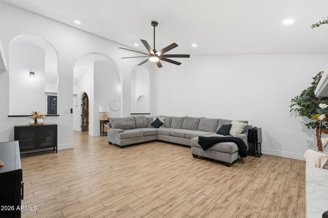 4562 E ELMWOOD Street, Mesa, AZ 85205