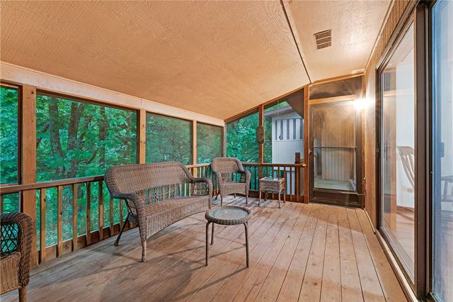 44 Abingdon Lane, Bella Vista, AR 72715