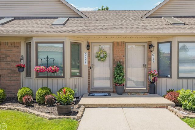 57271 Silver Maple Drive, Washington Twp, MI 48094