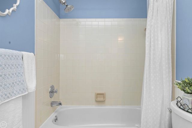 57271 Silver Maple Drive, Washington Twp, MI 48094