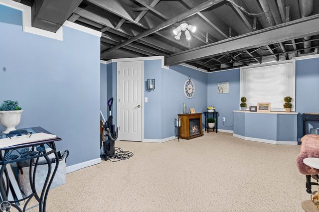 57271 Silver Maple Drive, Washington Twp, MI 48094