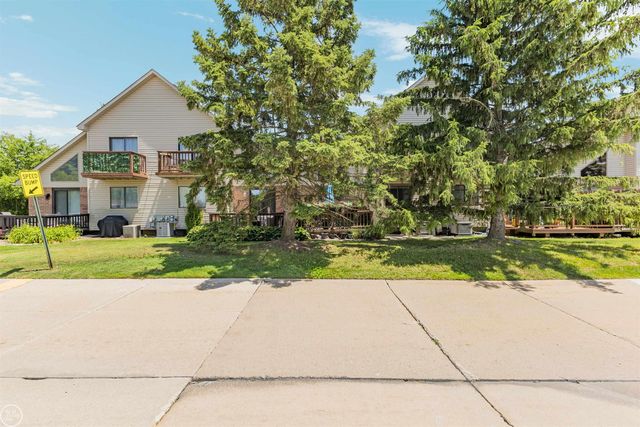 57271 Silver Maple Drive, Washington Twp, MI 48094
