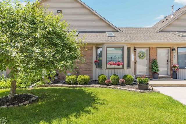 57271 Silver Maple Drive, Washington Twp, MI 48094