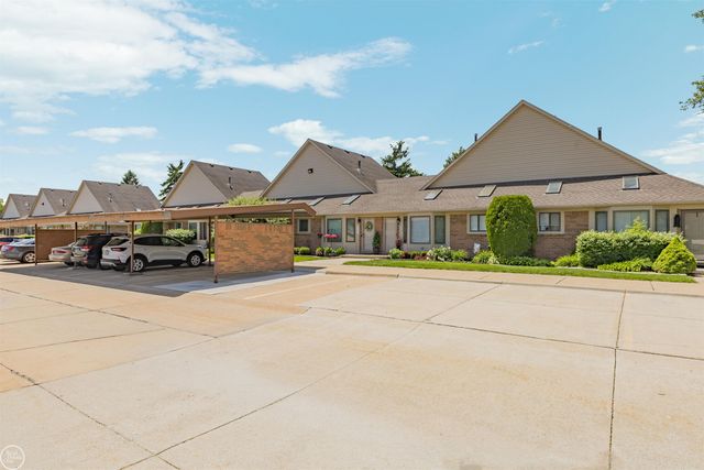 57271 Silver Maple Drive, Washington Twp, MI 48094