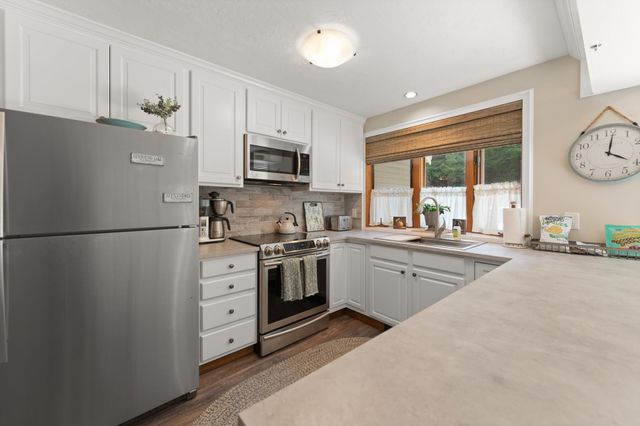 21 Village West Dr Unit 15, Alexandria, NH 03222