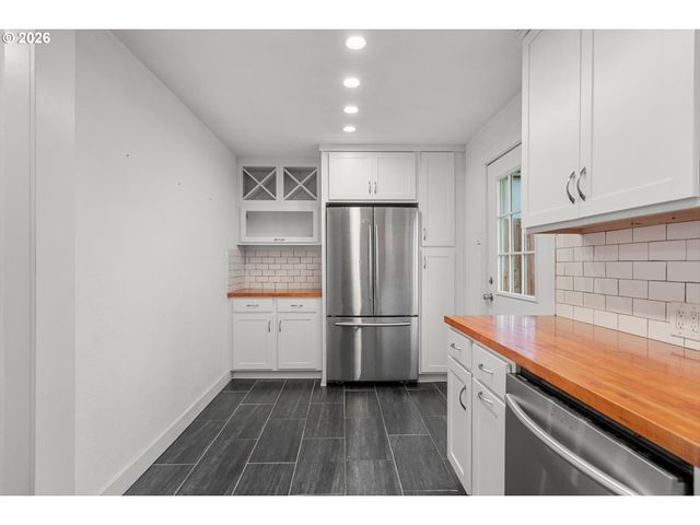 12317 Se TIBBETTS St, Portland, OR 97236