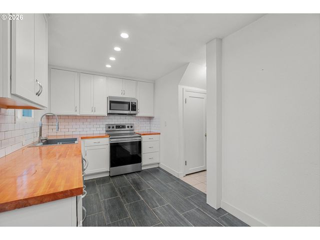 12317 Se TIBBETTS St, Portland, OR 97236