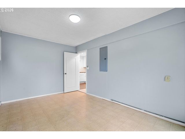 12317 Se TIBBETTS St, Portland, OR 97236