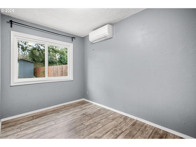 12317 Se TIBBETTS St, Portland, OR 97236