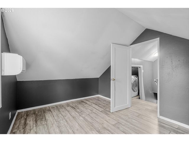 12317 Se TIBBETTS St, Portland, OR 97236