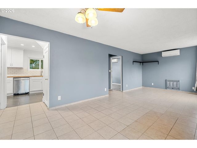 12317 Se TIBBETTS St, Portland, OR 97236