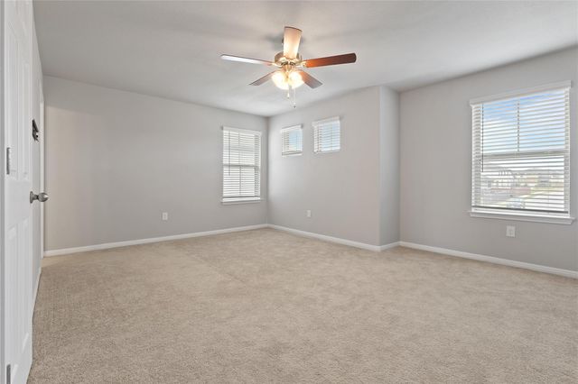 180 Macarthur DR, Leander, TX 78641