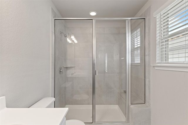 180 Macarthur DR, Leander, TX 78641