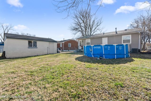 4423 Campobello St, Louisville, KY 40213