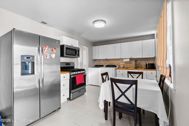 4423 Campobello St, Louisville, KY 40213