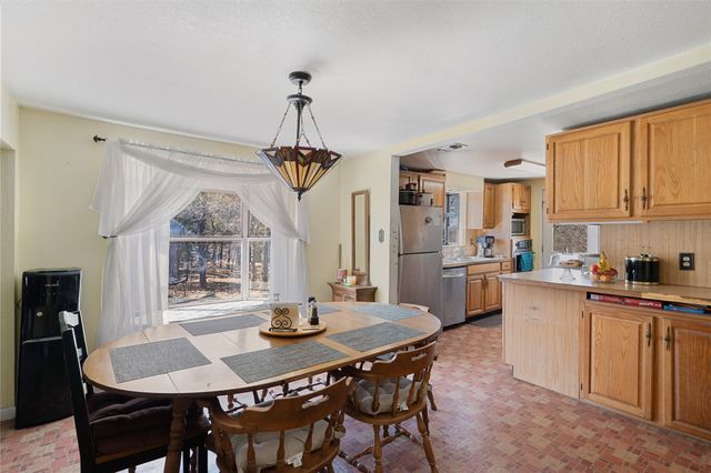 101 Frazier Oaks Road, Pottsboro, TX 75076