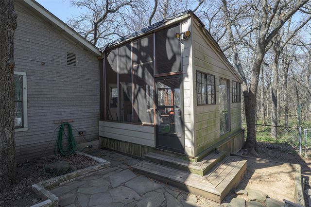 101 Frazier Oaks Road, Pottsboro, TX 75076