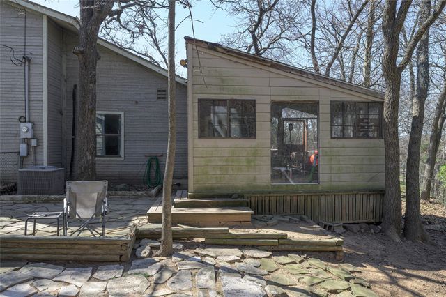 101 Frazier Oaks Road, Pottsboro, TX 75076