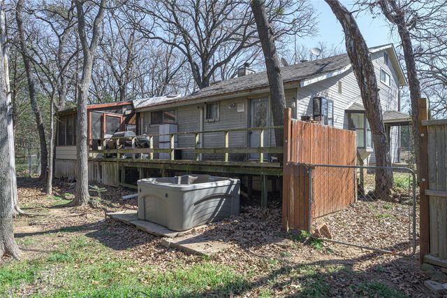 101 Frazier Oaks Road, Pottsboro, TX 75076