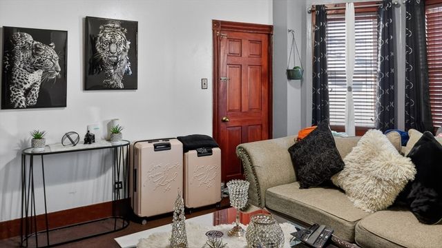 264 Weld St, New Bedford, MA 02740