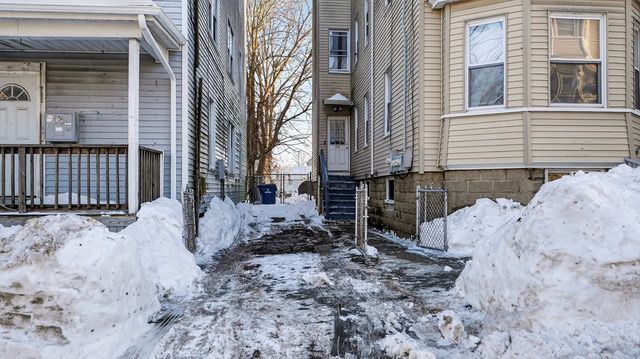 264 Weld St, New Bedford, MA 02740