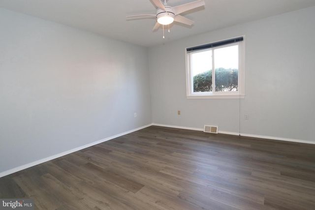 10932 FAIRCHESTER DR, Fairfax, VA 22030