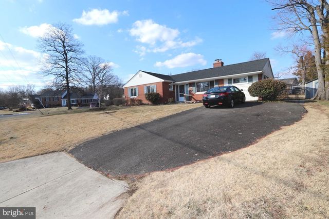 10932 FAIRCHESTER DR, Fairfax, VA 22030