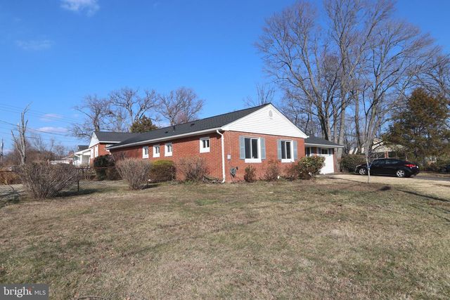 10932 FAIRCHESTER DR, Fairfax, VA 22030