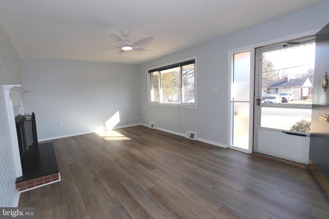 10932 FAIRCHESTER DR, Fairfax, VA 22030