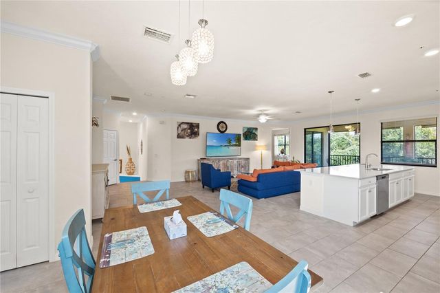 12460 GHIBERTI CIRCLE 202, Venice, FL 34293