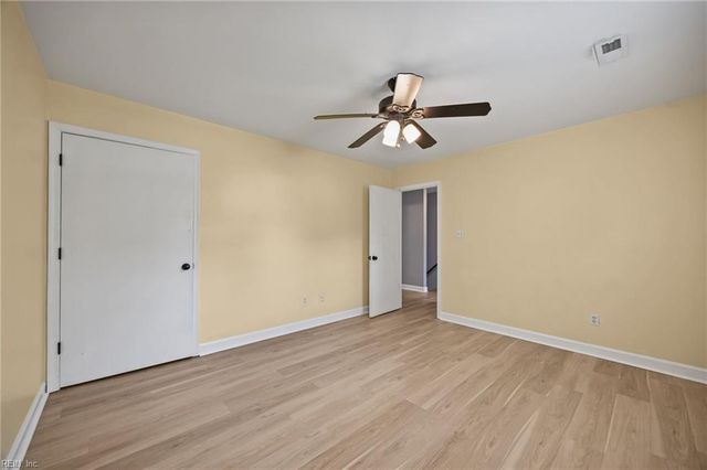 120 Cove RD, Newport News, VA 23608